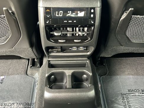 Certified 2025 Jeep Grand Cherokee L Overland w/ Advanced Protech Group III image 25