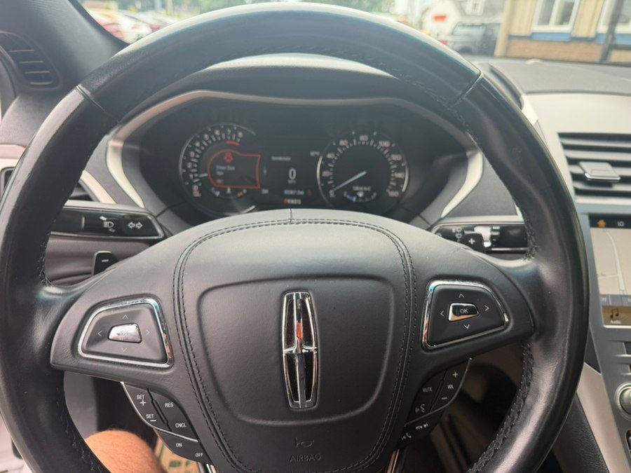 Used 2017 Lincoln MKZ Reserve AWD/4WD image 17
