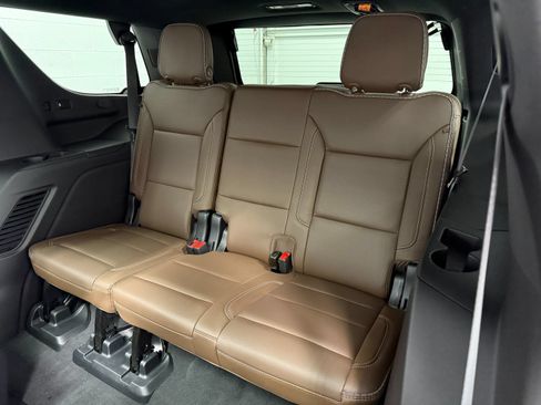 Used 2023 Chevrolet Tahoe High Country w/ Advanced Technology Package AWD/4WD image 20