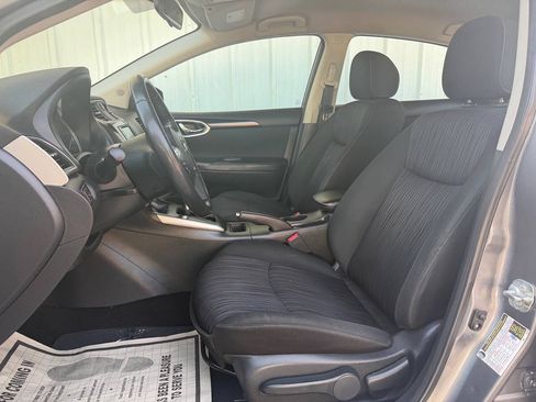 Used 2019 Nissan Sentra SV FWD image 11