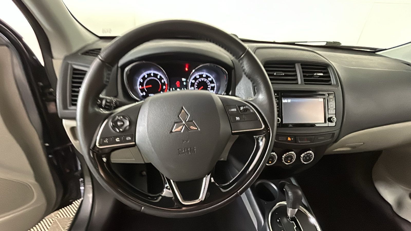 Used 2017 Mitsubishi Outlander Sport SE AWD/4WD image 16