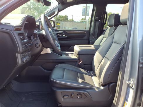 Used 2023 Chevrolet Tahoe Premier w/ Advanced Technology Package AWD/4WD image 19