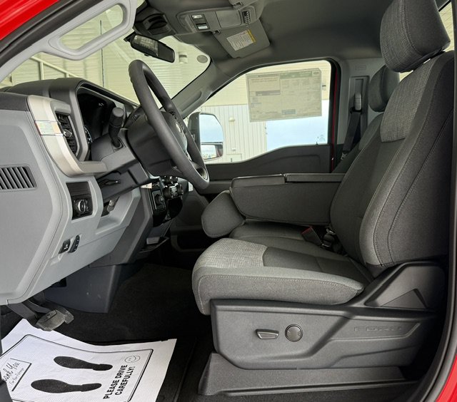 New 2026 Ford F550 2WD Regular Cab Super Duty w/ XLT Value Package image 5