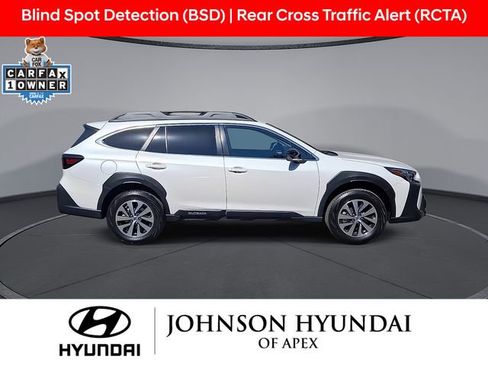 Used 2023 Subaru Outback Premium AWD/4WD image 10