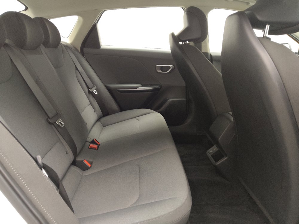 Used 2025 Kia K4 FWD image 19
