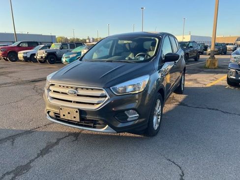 Used 2019 Ford Escape SE AWD/4WD image 1
