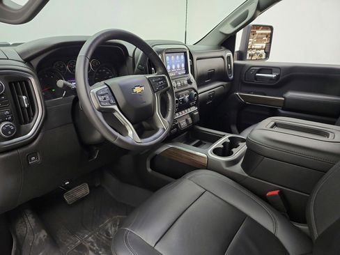 Used 2022 Chevrolet Silverado 2500 LT w/ Convenience Package AWD/4WD image 12
