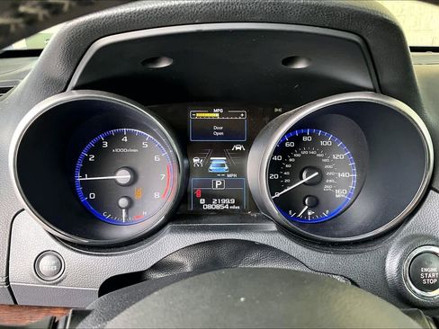 Used 2018 Subaru Outback 3.6R Limited AWD/4WD image 26