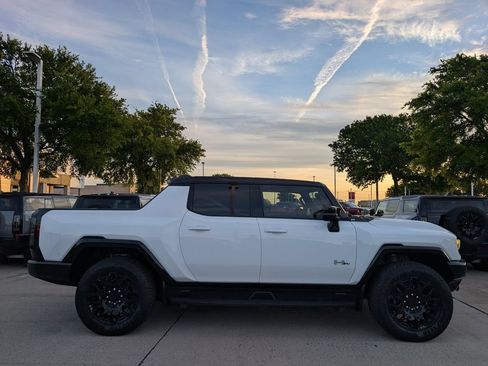 New 2026 GMC Hummer EV 4x4 Crew Cab image 3