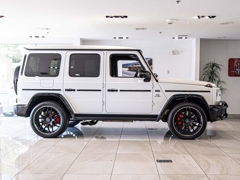 Used 2025 Mercedes-Benz G 63 AMG 4MATIC image 9