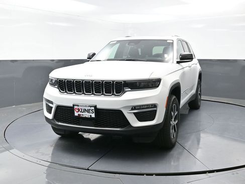 New 2025 Jeep Grand Cherokee Limited w/ Trailer Tow Package image 7