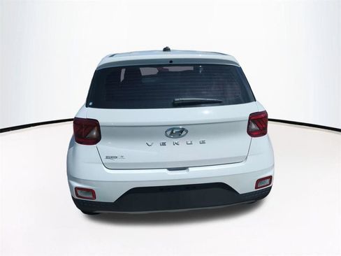 New 2026 Hyundai Venue SE image 6