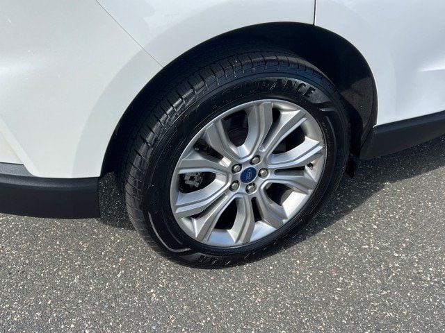Used 2022 Ford Edge Titanium AWD/4WD image 36
