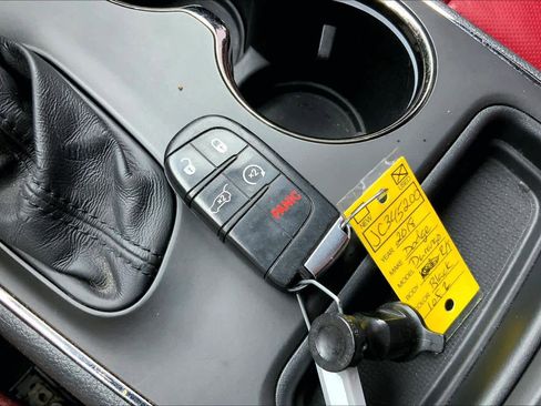 Used 2018 Dodge Durango R/T w/ Technology Group image 14