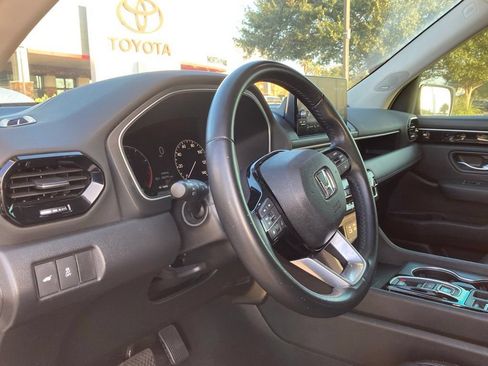 Used 2024 Honda Pilot Touring image 7