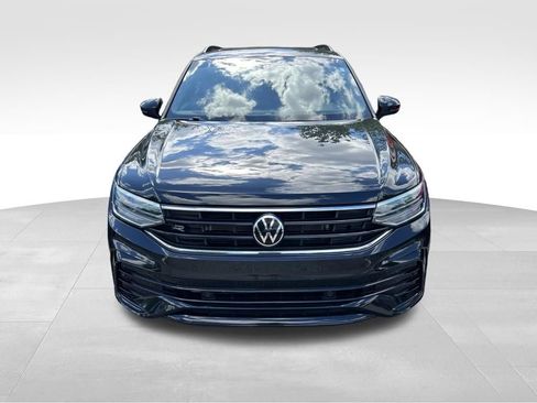 Used 2023 Volkswagen Tiguan SE R-Line FWD image 3