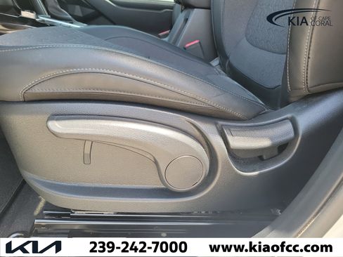 Certified 2025 Kia Seltos S FWD image 24