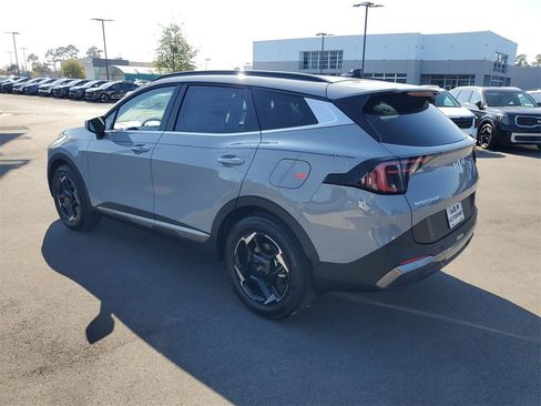 New 2026 Kia Sportage EX w/ EX Panorama Roof Package image 3