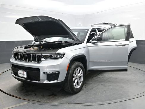 Used 2022 Jeep Grand Cherokee L Limited AWD/4WD image 42