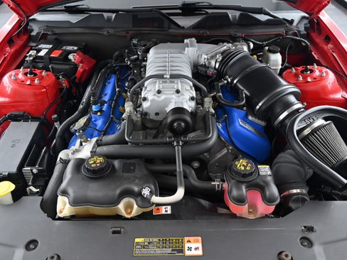 Used 2012 Ford Mustang Shelby GT500 w/ SVT Performance Pkg image 19