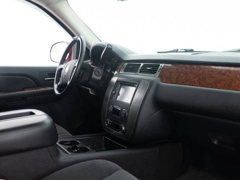 Used 2007 Chevrolet Suburban LT AWD/4WD image 34
