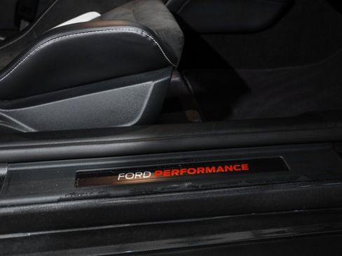 Used 2020 Ford Mustang Shelby GT500 w/ Carbon Fiber Track Pack image 23