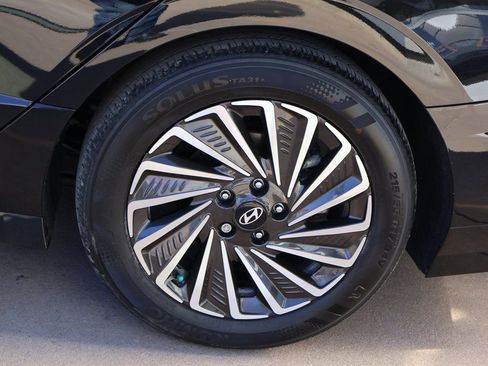 Used 2025 Hyundai Sonata Limited image 48