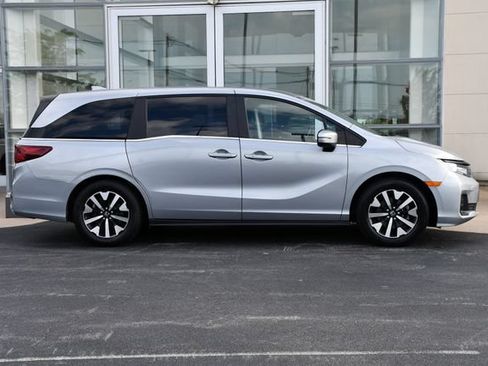 Used 2025 Honda Odyssey EX-L image 6