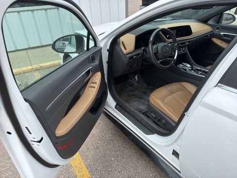 Used 2020 Hyundai Sonata Limited FWD image 11