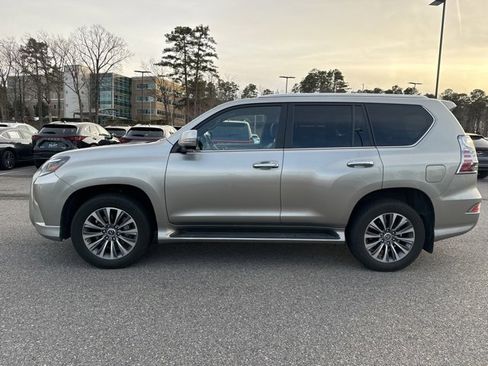 Used 2023 Lexus GX 460 Luxury image 5