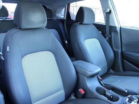 Used 2019 Hyundai Kona SEL w/ SEL Tech Package 02 image 18