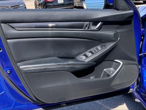 Used 2018 Honda Accord Sport image 21