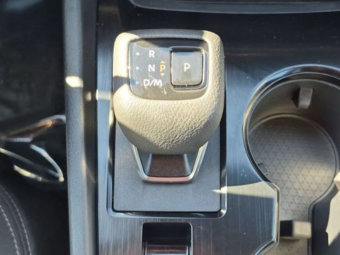 Used 2025 Nissan Rogue SV AWD/4WD image 26