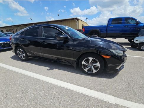 Used 2019 Honda Civic LX image 2