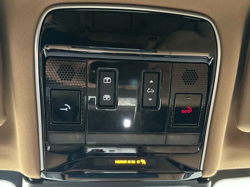 Used 2024 Land Rover Range Rover SE AWD/4WD image 35