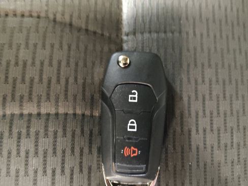 Used 2017 Ford F150 XLT AWD/4WD image 32