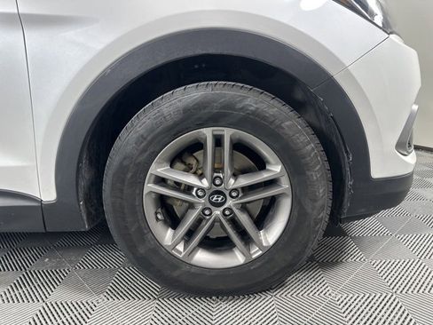 Used 2017 Hyundai Santa Fe Sport image 9