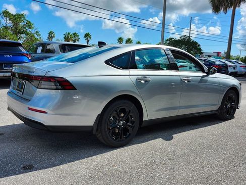 New 2025 Honda Accord SE image 13