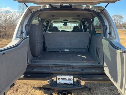 Used 2003 Ford Excursion XLT image 19