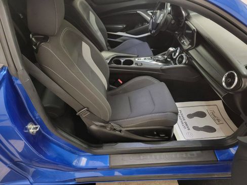 Used 2018 Chevrolet Camaro LT image 17