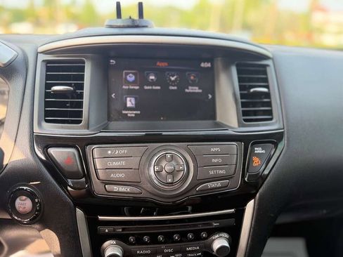 Used 2017 Nissan Pathfinder S AWD/4WD image 21
