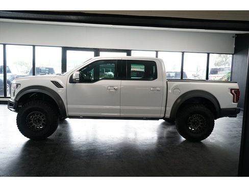 Used 2019 Ford F150 Raptor w/ Equipment Group 802A Luxury AWD/4WD image 4