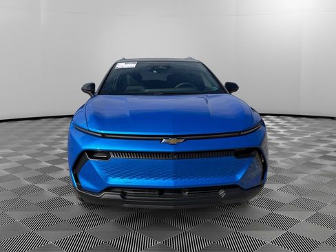 New 2026 Chevrolet Equinox EV LT image 2