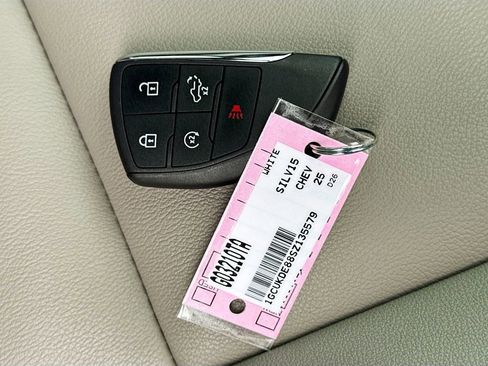 Used 2025 Chevrolet Silverado 1500 LT w/ Texas Edition Plus image 37