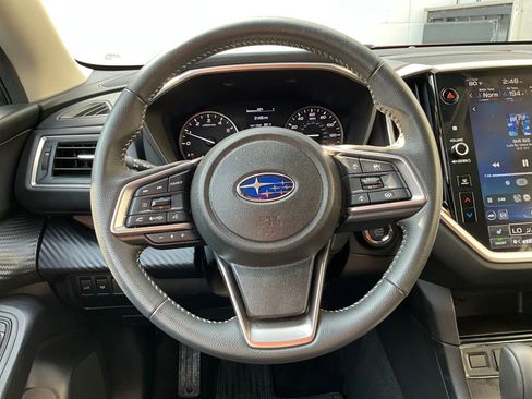 Used 2025 Subaru Ascent Premium image 21