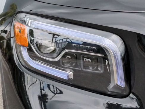 Certified 2022 Mercedes-Benz GLB 250 image 10