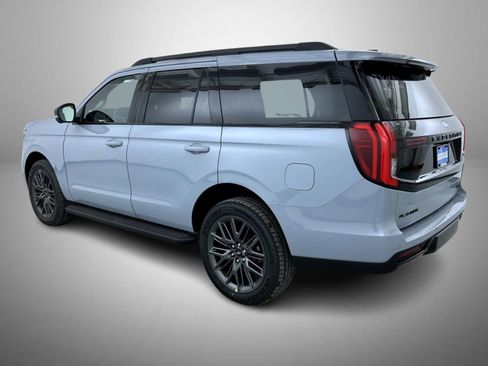 New 2026 Ford Expedition Platinum w/ Stealth Appearance Package image 7