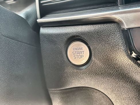 Used 2024 Kia Sorento S AWD/4WD image 16