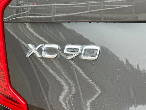 Used 2023 Volvo XC90 T8 Plus image 12