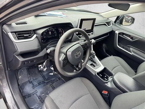 Used 2025 Toyota RAV4 XLE image 11